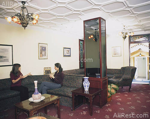 Avicenna Hotel 5